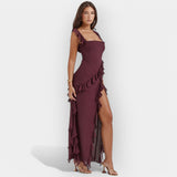 Kleit lõhiku ja volangidega