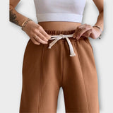 Komplekt nööpide ja elegantse joonega