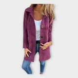 Elegantse sulgemisega villane mantel