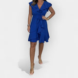 Elegantne kleit naiseliku joonega