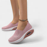 Kergelt kantavad kuningad