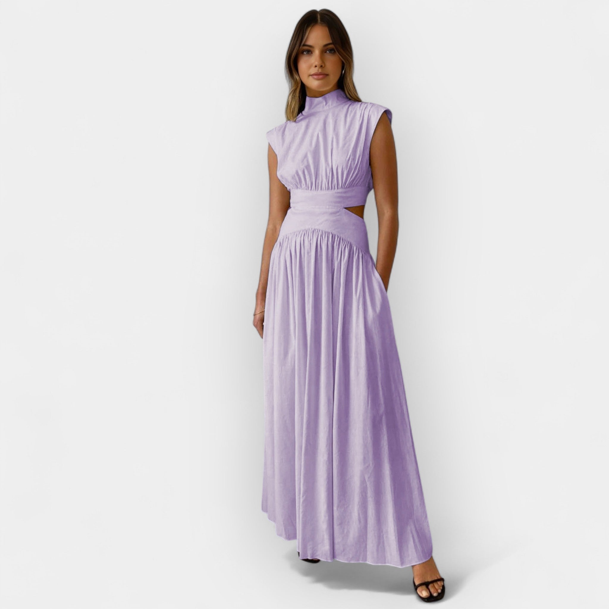 Elegantne kleit lõikega-Välja üksikasjad