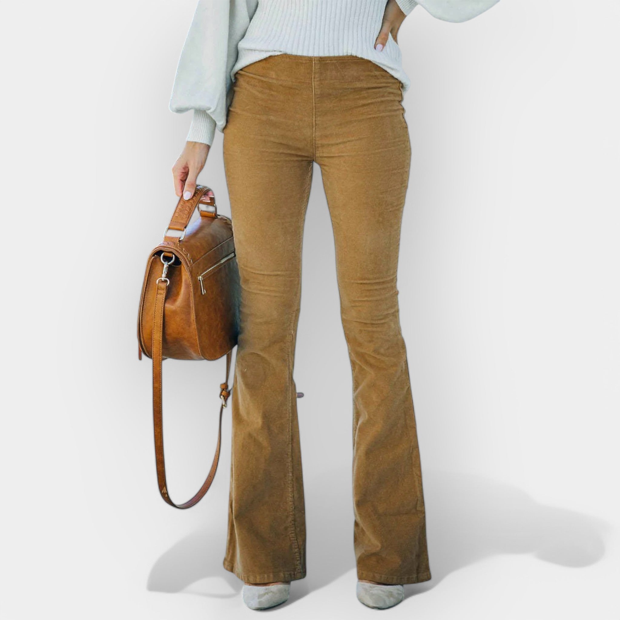 Kõrge vöökohaga kellukesekujulised püksid