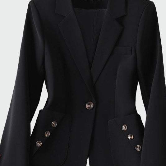 Võluva joonega jakk