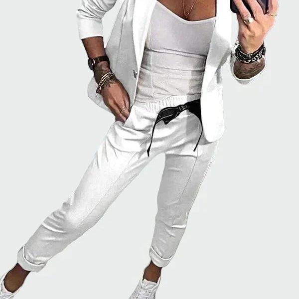 Vaibatult elegantne kaheosaline ülikonnakomplekt