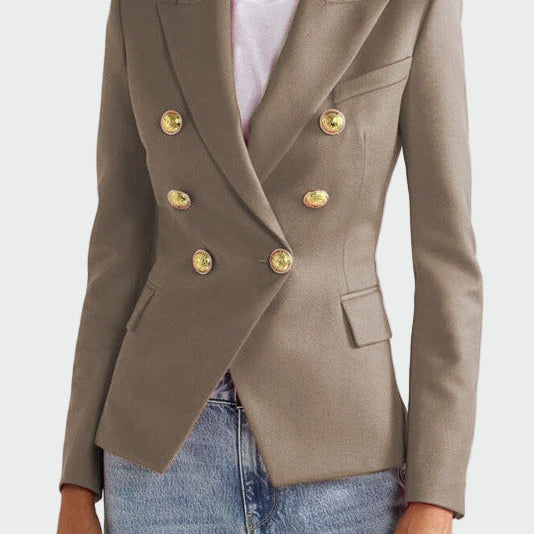 Klassikalise lõikega jakk